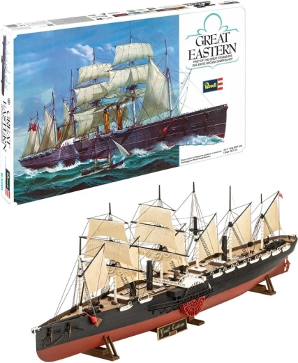 Modelo de plástico del barco Great Eastern con motivo de su 75.º aniversario