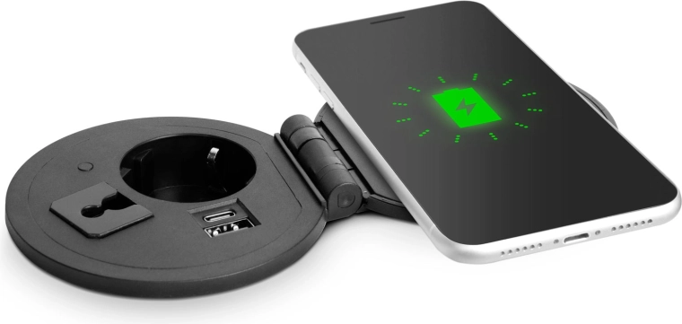 Enchufe empotrable extraíble con USB, USB-C y cargador inalámbrico