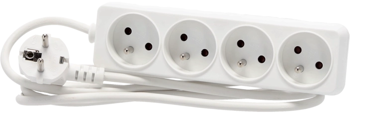 Regleta de extensión con protección contra sobretensiones con 4 tomas, 1,5 m, blanca