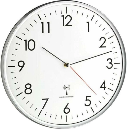 Reloj de pared analógico controlado por radio TFA, blanco‑plateado