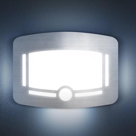 Luz LED nocturna de orientación Phenom con sensor de movimiento y de luz, plateada