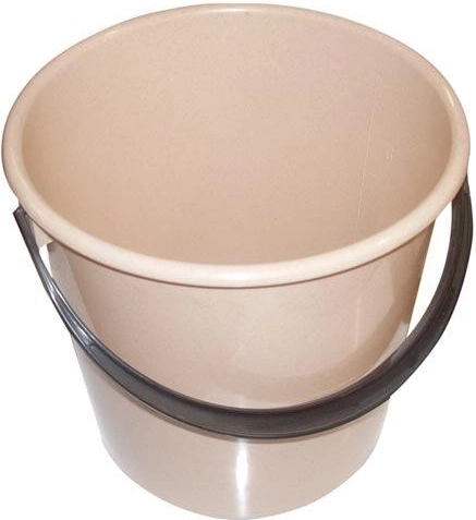 Cubo con medidor 8 l – de plástico, mezcla de colores