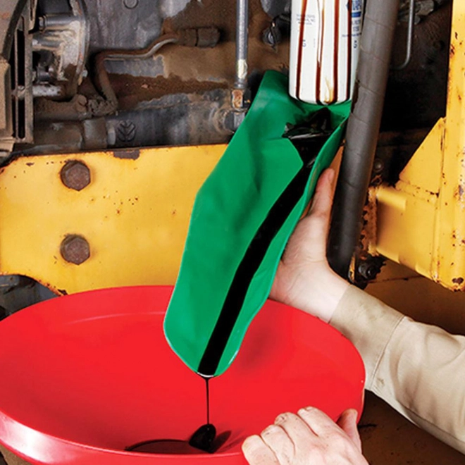 Herramienta para el cambio de aceite del coche