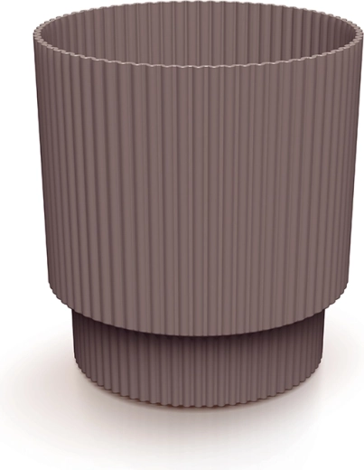 Maceta de plástico Milly 14,6 cm en color marsala con diseño estriado