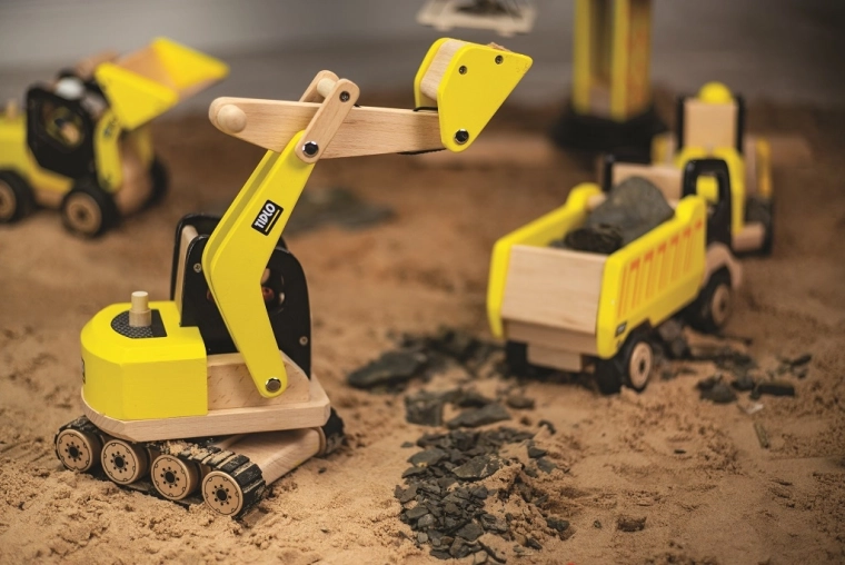 Diseño resistente de madera para manos infantiles