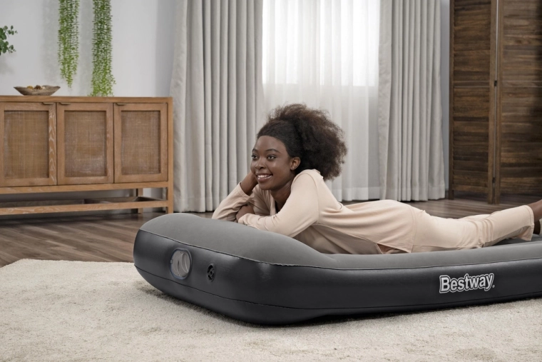 Cómoda superficie aterciopelada y almohada integrada
