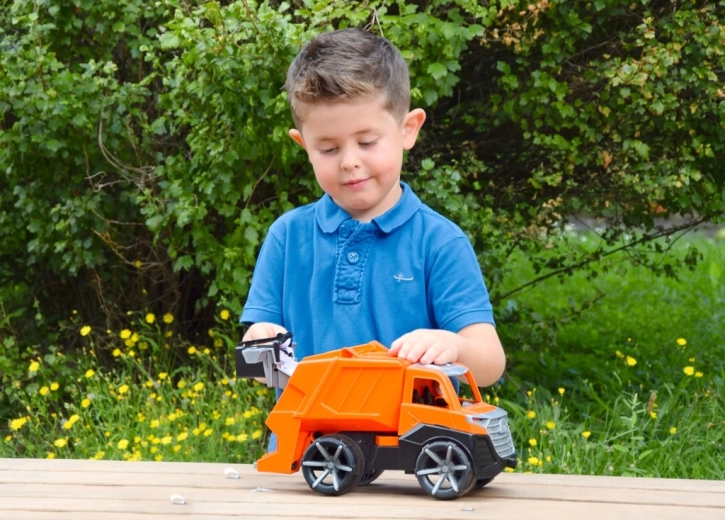Juego interactivo con figura de conductor