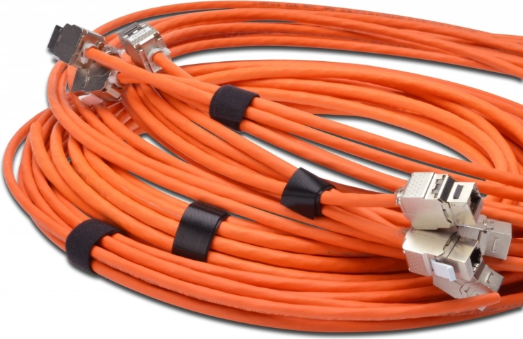 Orden en los cables en un instante