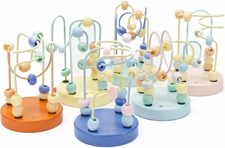 Cuentas de madera y alambre