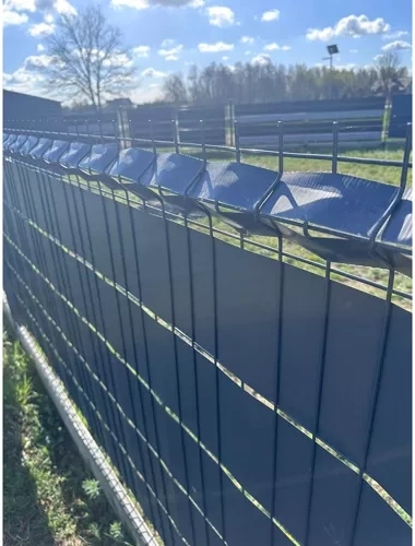 Privacidad y aspecto moderno de la valla