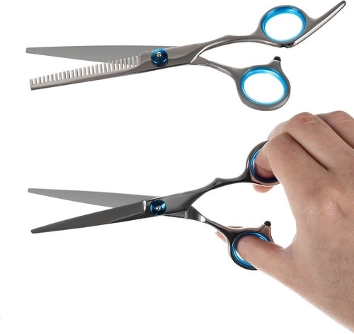 Dos pares de tijeras para corte preciso y entresacado