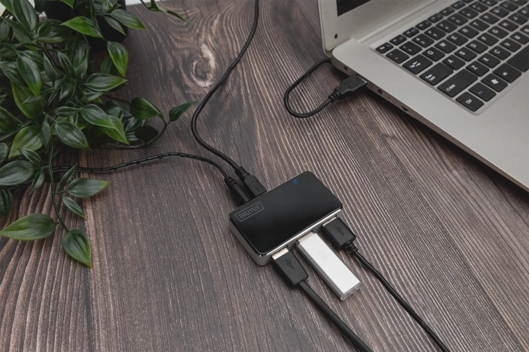 Dimensiones compactas para el escritorio y para viajar