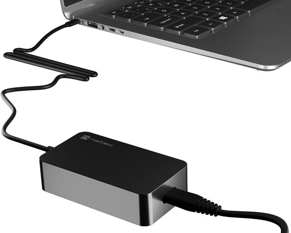 Diseño compacto y cable largo de 270 cm