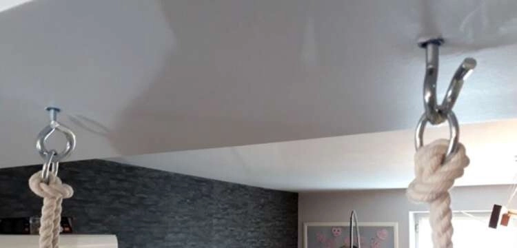 Montaje fácil al techo