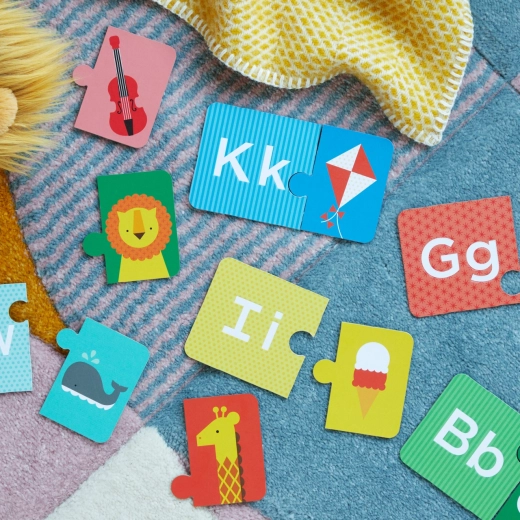 Tarjetas ricamente ilustradas
