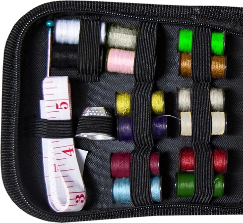 Práctico estuche negro