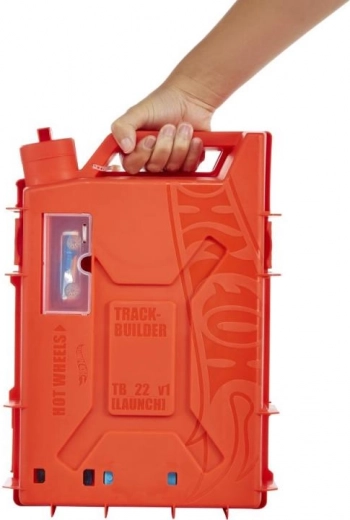 Caja-bidón que también forma parte de la pista