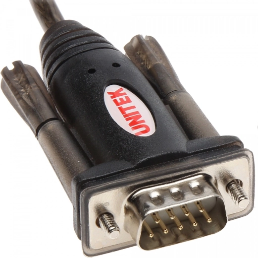 Reducción DB9 a DB25 incluida en el paquete