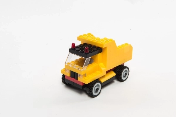 Volquete para un juego realista