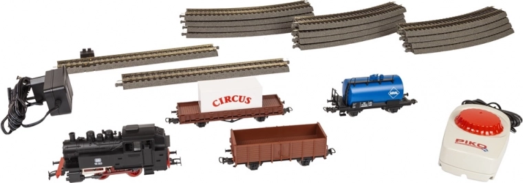 Todo en uno: locomotora y 3 vagones de mercancías