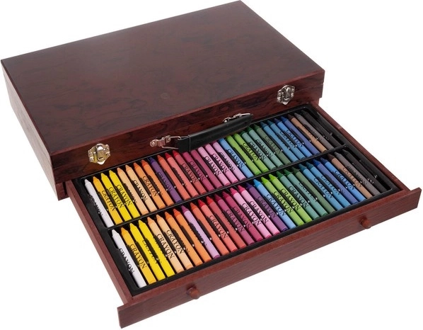 Cajón y compartimentos para mantener el orden