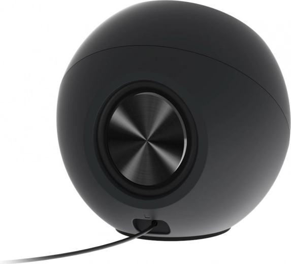 Altavoces inclinados 45° para una escucha más clara