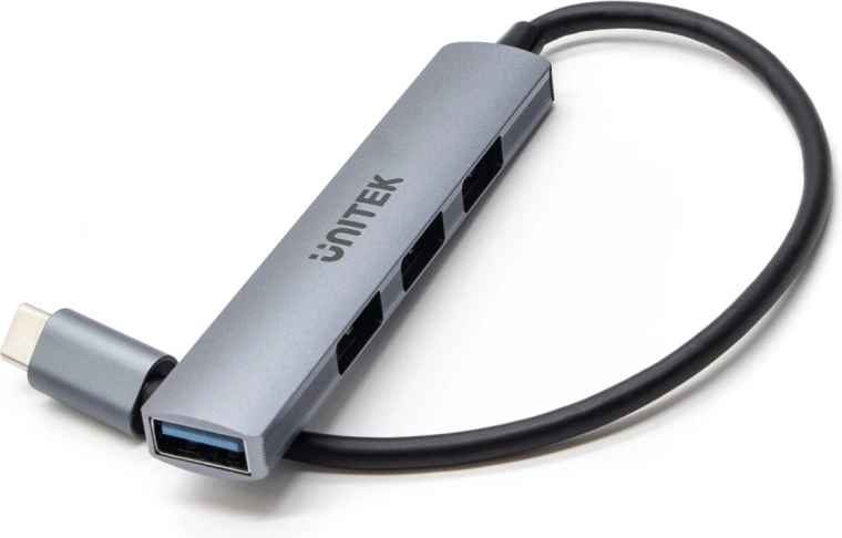 Tres USB 2.0 para periféricos