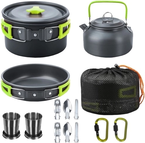 Equipamiento completo con cubiertos y vasos