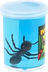 Figuras de insectos realistas