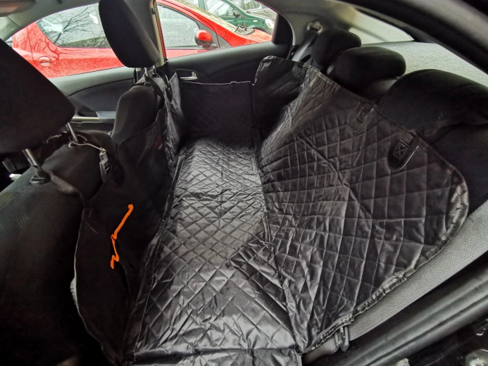 Material impermeable y antideslizante