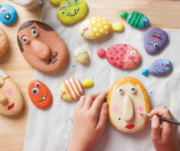 Piedras divertidas con ojos y detalles 3D