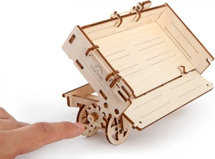 Caja basculante con palanca