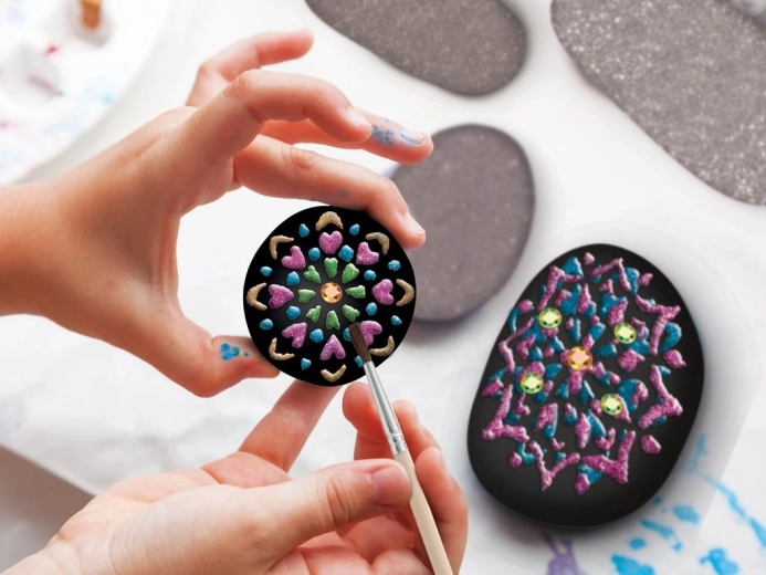 Mandalas y decoraciones radiantes