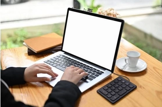 Ayudante compacto para la productividad