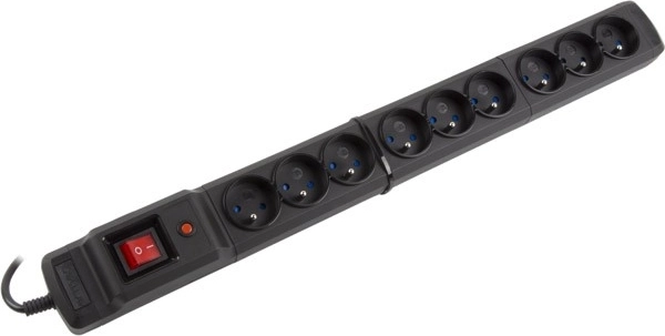 Nueve tomas con toma de tierra