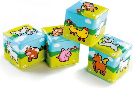 Apilar y jugar para desarrollar la motricidad