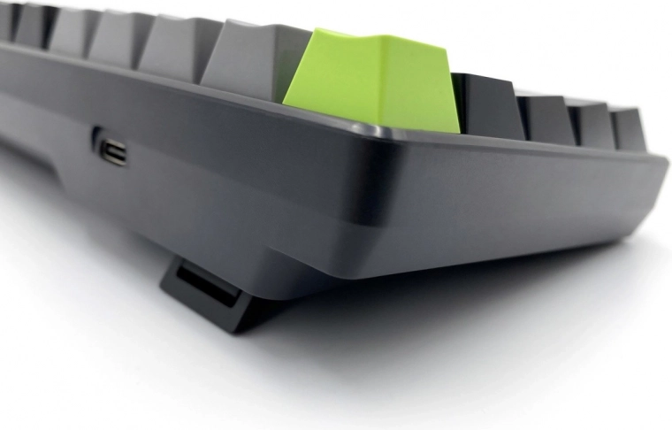 Diseño compacto 60% y ergonomía