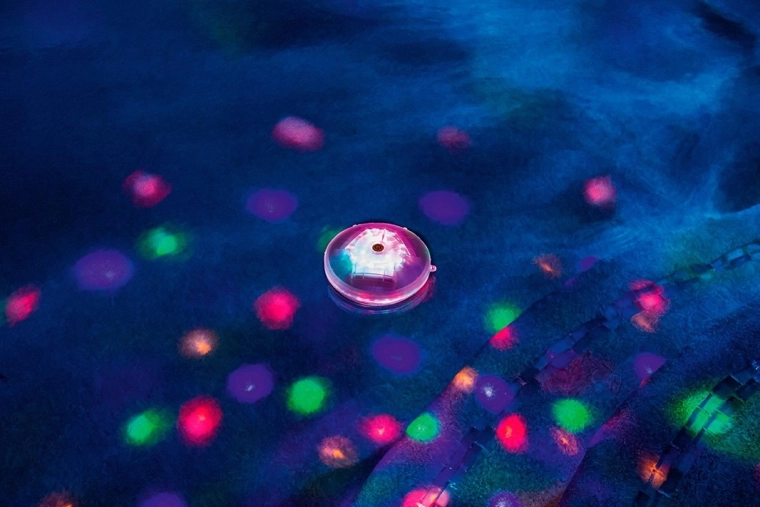 Cuatro colores y siete modos de iluminación