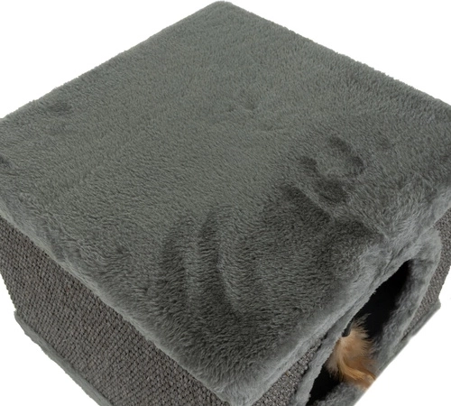 Laterales de sisal y felpa suave