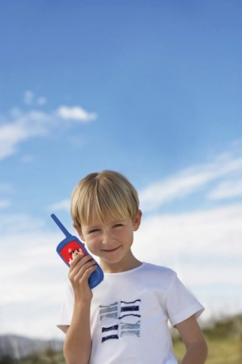 Dos walkie-talkies con alcance de hasta 120 m