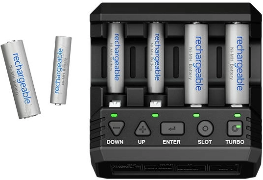 Cuatro ranuras independientes AA/AAA