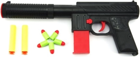 Aspecto realista con silenciador y cargador