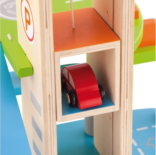 Aparcamiento de varios niveles con ascensor