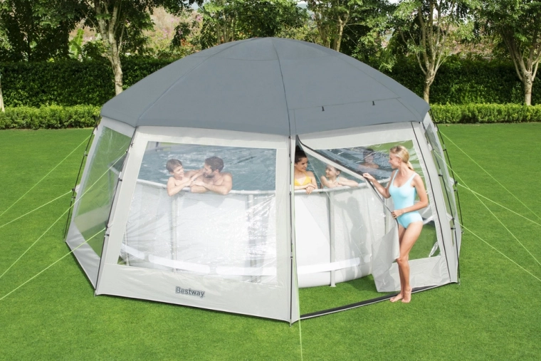 Cúpula espaciosa para piscinas y jacuzzis
