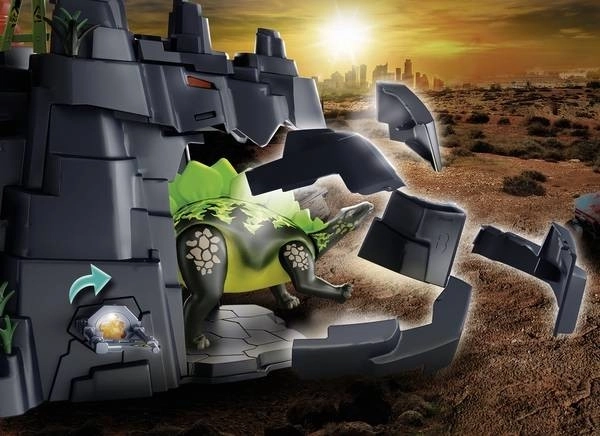 El dinosaurio eclosiona de la roca