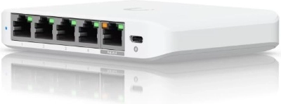 Cinco puertos 2.5G para transferencias ultrarrápidas
