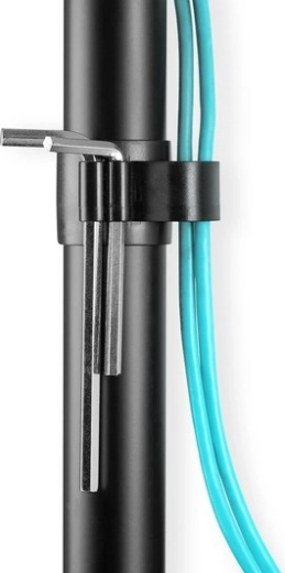 Construcción resistente con sistema integrado de gestión de cables