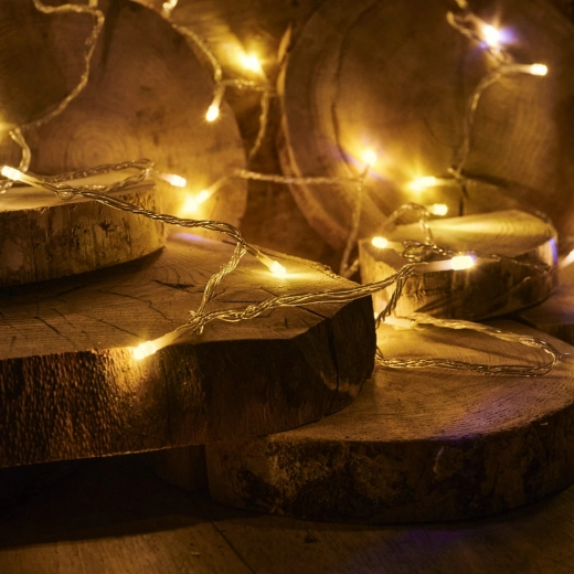 Multicolor y blanco cálido para el ambiente adecuado